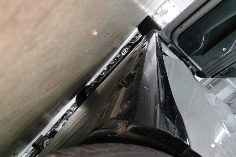 Used Geely Galaxy E8 2024 620 km All-Wheel-Drive Starship Performance Edition Left Side Sill