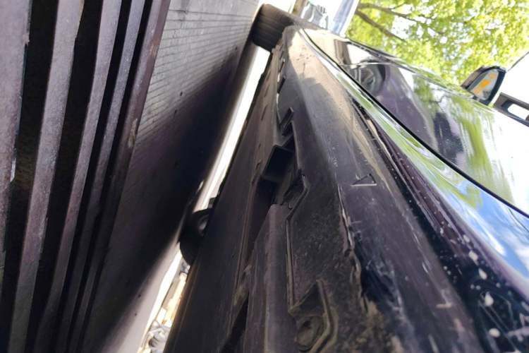 Used Geely Galaxy E8 2024 550 km Range Rear-Drive Dragon Edition Left Side Sill