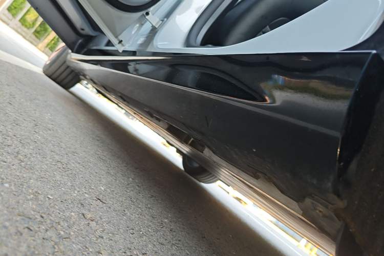 Used Geely Galaxy E8 2024 665 km Range Rear-Drive Starship Long-Range Version Left Side Sill
