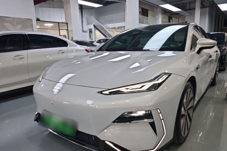 Geely Galaxy E8 2024 665 km Range Rear-Drive Starship Long-Range Version
