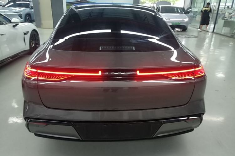 Used Geely Galaxy E8 2024 665 km Range Rear-Drive Starship Long-Range Version Rear