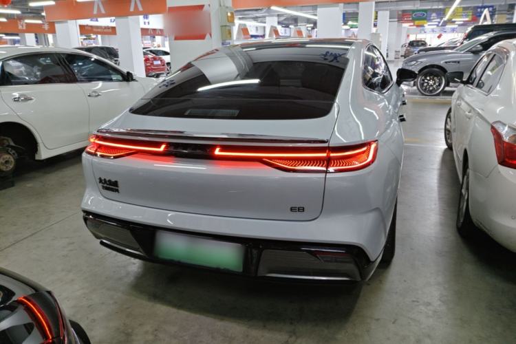 Used Geely Galaxy E8 2024 620 km All-Wheel-Drive Starship Performance Edition Rear Right 45 Deg