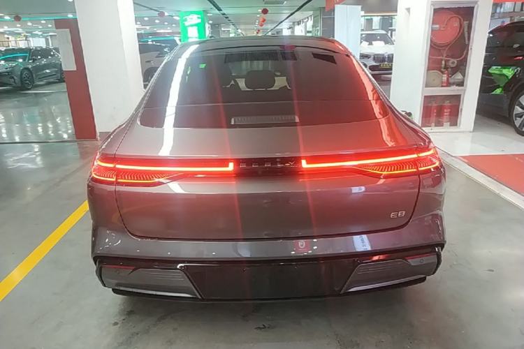 Used Geely Galaxy E8 2024 665 km Range Rear-Drive Starship Long-Range Version Rear