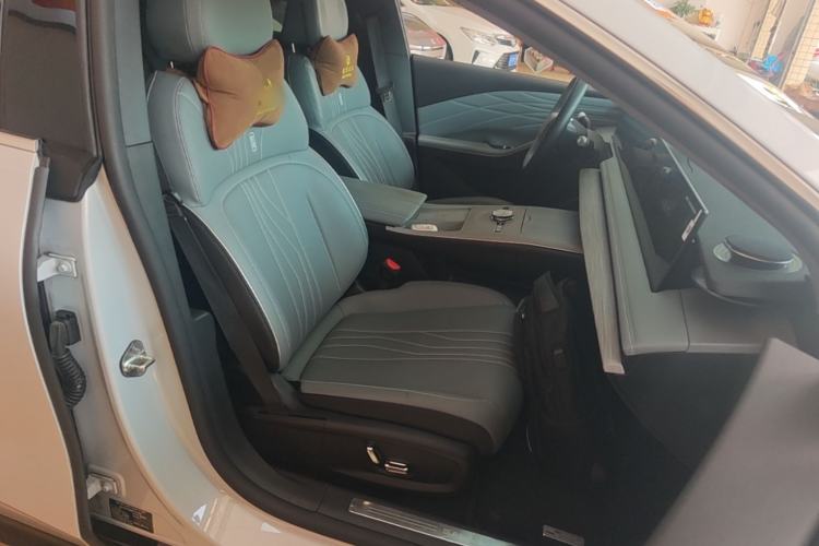 Used Geely Galaxy E8 2024 550 km Range Rear-Drive MAX Right Front Seat