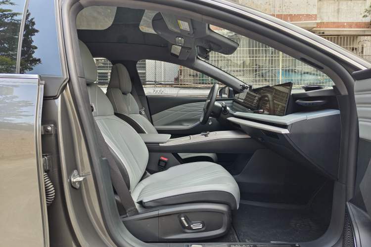 Used Geely Galaxy E8 2024 550 km Range Rear-Drive MAX Right Front Seat