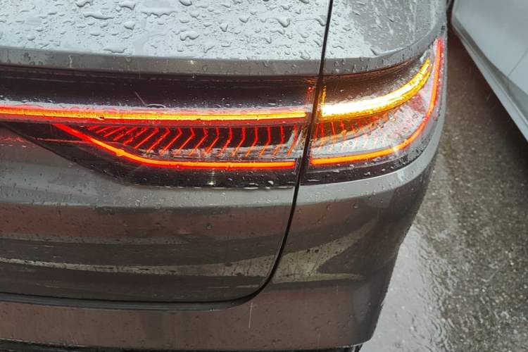 Used Geely Galaxy E8 2024 550 km Range Rear-Drive MAX Right Rear Taillight