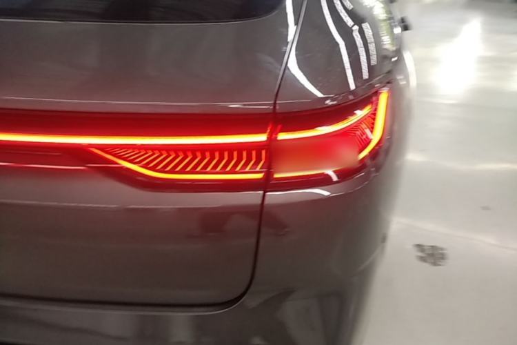 Used Geely Galaxy E8 2024 665 km Range Rear-Drive Starship Long-Range Version Right Rear Taillight