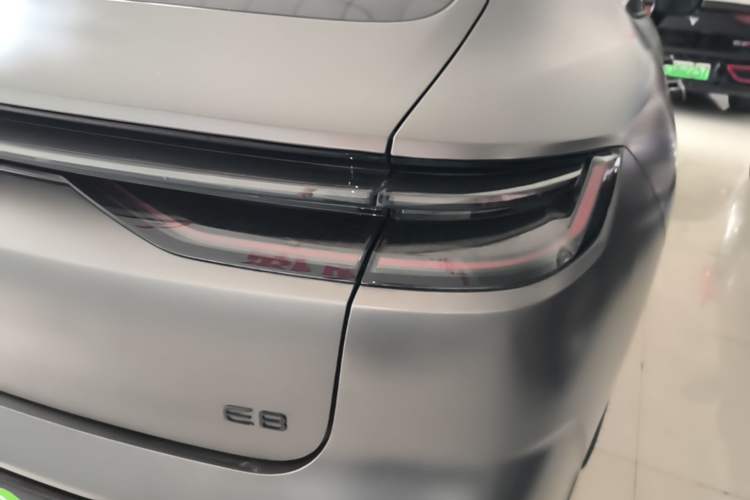 Used Geely Galaxy E8 2024 620 km All-Wheel-Drive Dragon Edition Right Rear Taillight