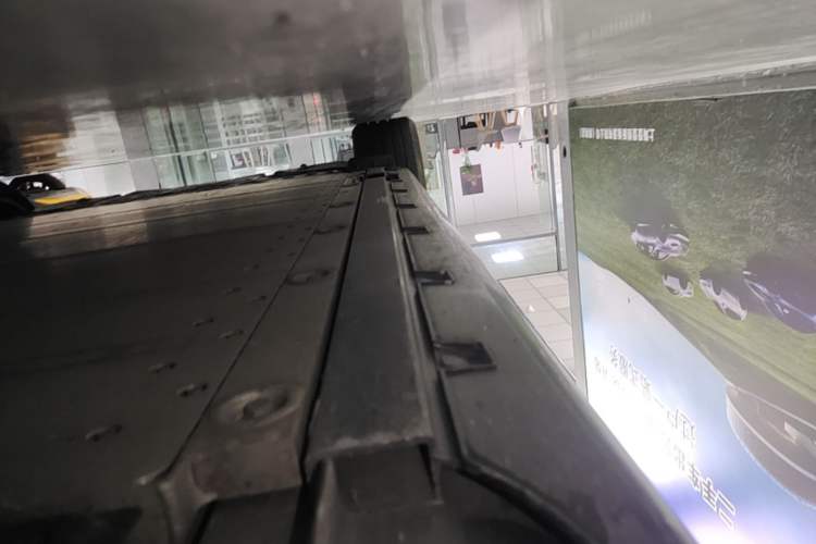 Used Geely Galaxy E8 2024 665 km Range Rear-Drive Starship Long-Range Version Right Side Sill