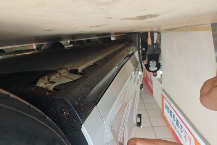 Used Geely Galaxy E8 2024 550 km Range Rear-Drive MAX Right Side Sill