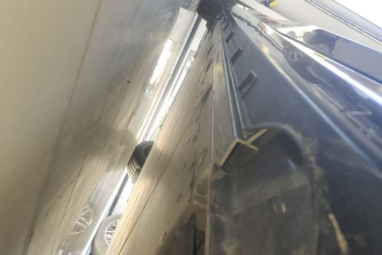 Used Geely Galaxy E8 2024 665 km Range Rear-Drive Starship Long-Range Version Right Side Sill