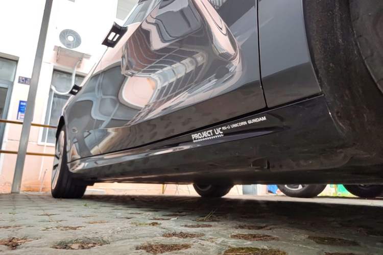 Used Geely Galaxy E8 2024 550 km Range Rear-Drive MAX Right Side Sill