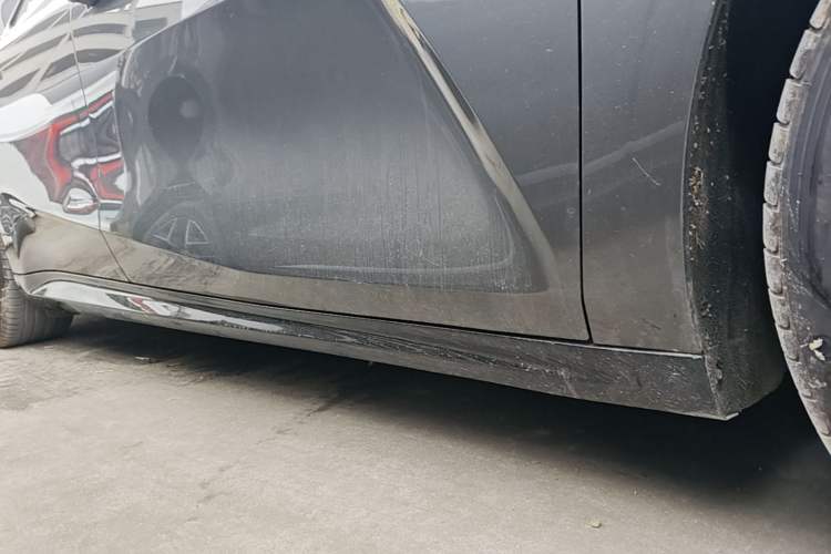 Used Geely Galaxy E8 2024 665 km Range Rear-Drive Starship Long-Range Version Right Side Sill