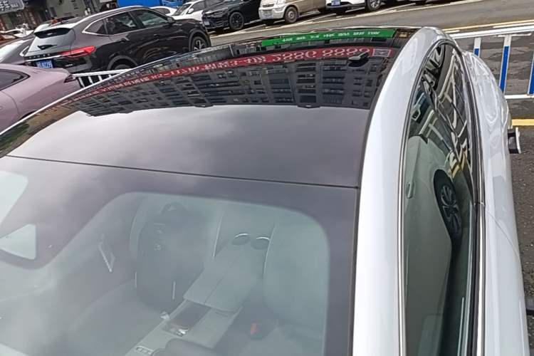 Used Geely Galaxy E8 2024 665 km Range Rear-Drive Starship Long-Range Version Roof