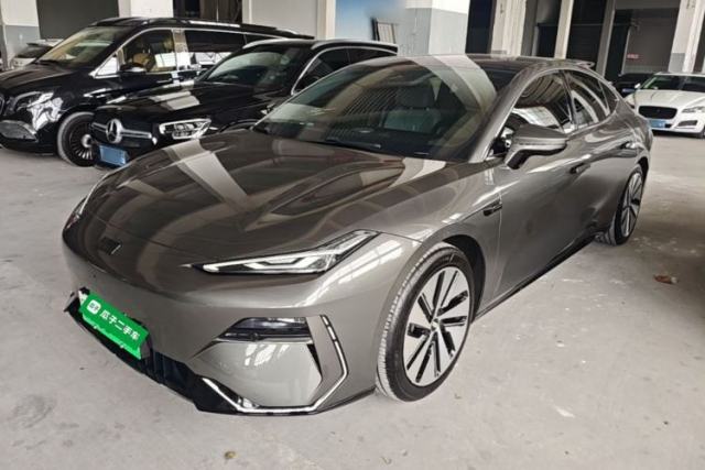 Ojetý Geely Galaxy E8 2024 550 km Range Rear-Drive MAX
