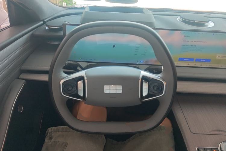Used Geely Galaxy E8 2024 550 km Range Rear-Drive MAX Steering Wheel