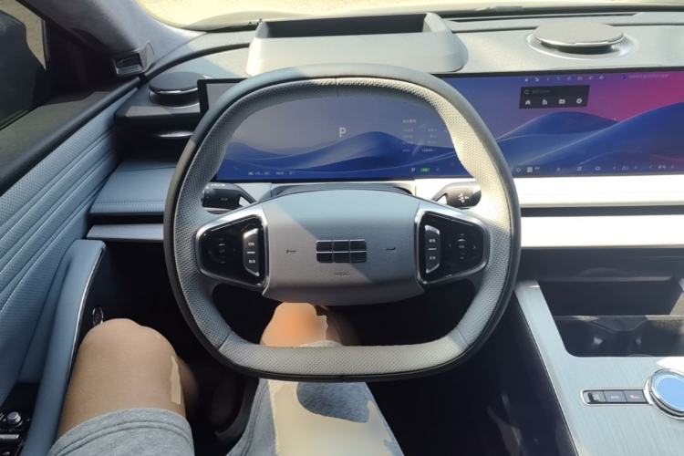 Used Geely Galaxy E8 2024 665 km Range Rear-Drive Starship Long-Range Version Steering Wheel