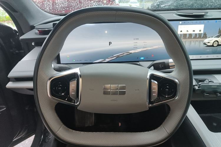 Used Geely Galaxy E8 2024 550 km Range Rear-Drive MAX Steering Wheel