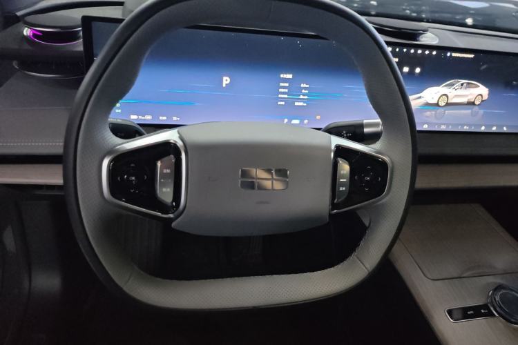 Used Geely Galaxy E8 2024 550 km Range Rear-Drive MAX Steering Wheel