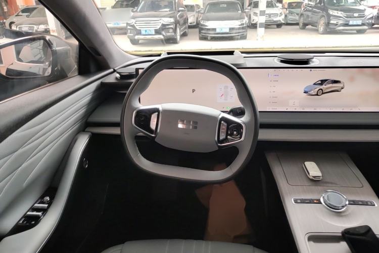 Used Geely Galaxy E8 2024 550 km Range Rear-Drive MAX Steering Wheel