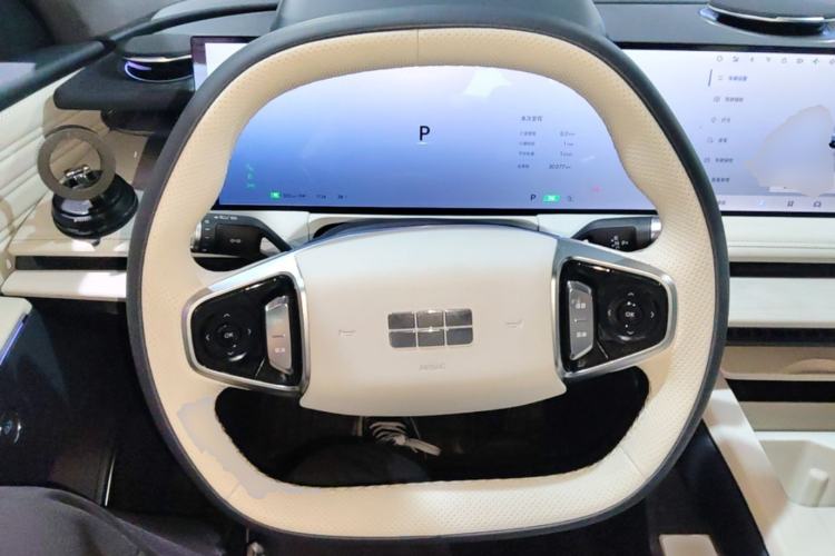 Used Geely Galaxy E8 2024 550 km Range Rear-Drive MAX Steering Wheel