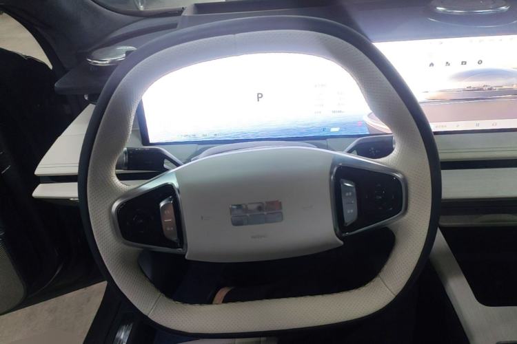 Used Geely Galaxy E8 2024 550 km Range Rear-Drive MAX Steering Wheel
