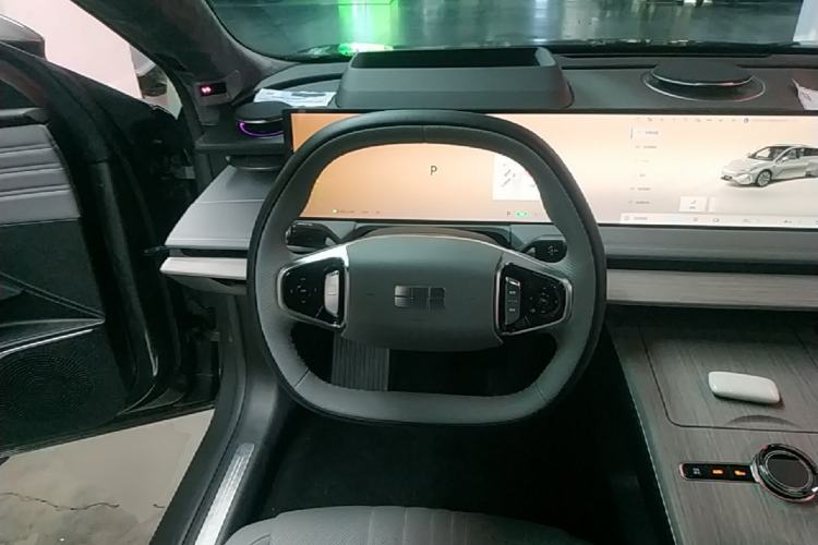 Used Geely Galaxy E8 2024 665 km Range Rear-Drive Starship Long-Range Version Steering Wheel