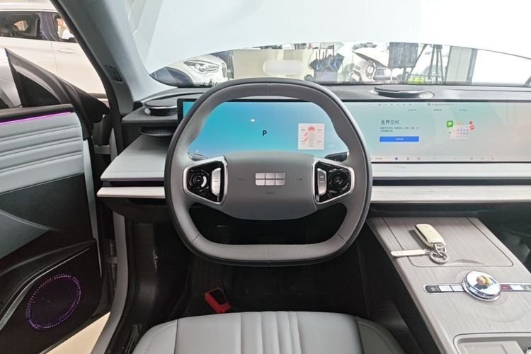 Used Geely Galaxy E8 2024 550 km Range Rear-Wheel-Drive PRO Steering Wheel