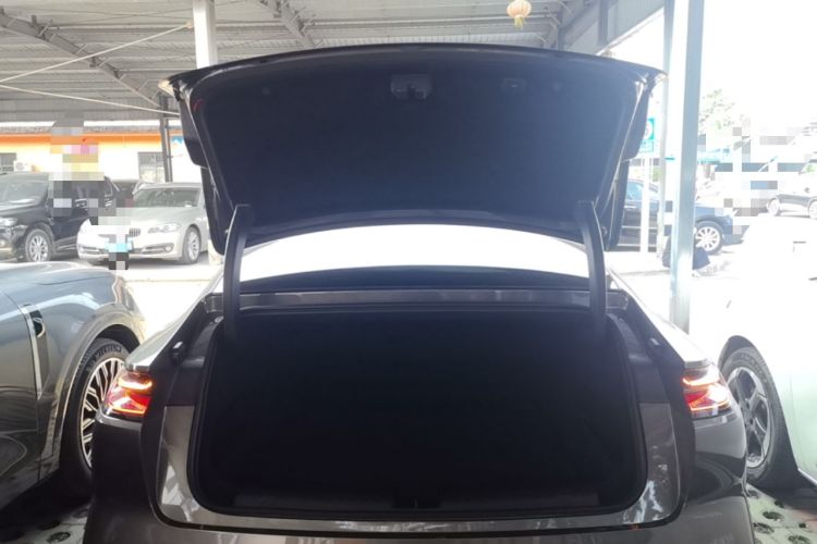 Used Geely Galaxy E8 2024 665 km Range Rear-Drive Starship Long-Range Version Trunk