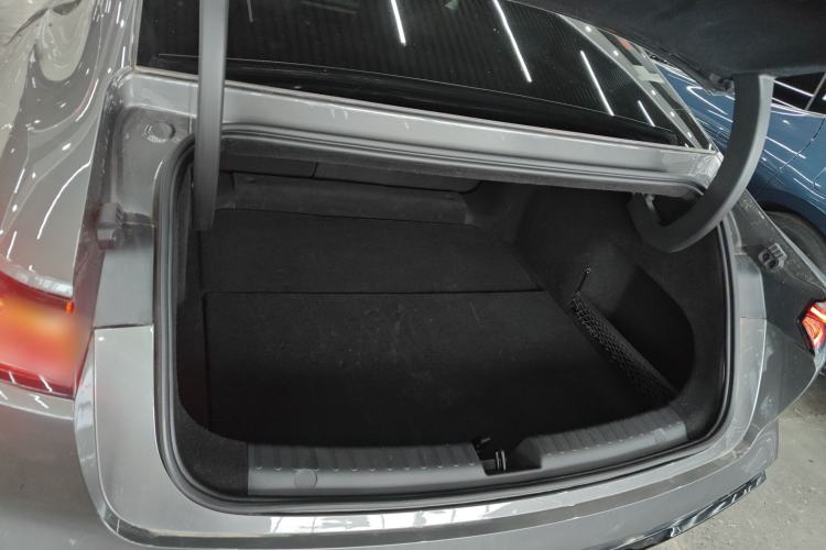 Used Geely Galaxy E8 2024 665 km Range Rear-Drive Starship Long-Range Version Trunk