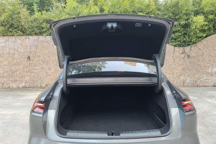 Used Geely Galaxy E8 2024 550 km Range Rear-Drive MAX Trunk