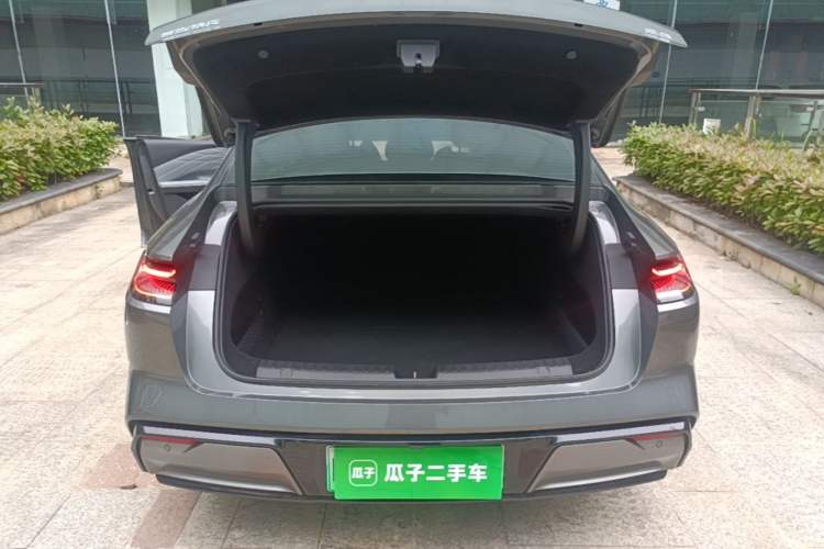 Used Geely Galaxy E8 2024 550 km Range Rear-Wheel-Drive PRO Trunk