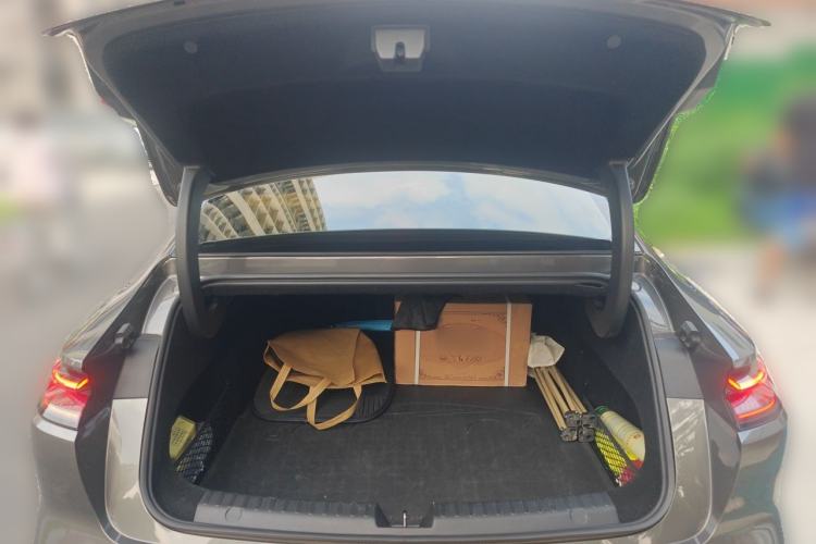 Used Geely Galaxy E8 2024 550 km Range Rear-Wheel-Drive PRO Trunk