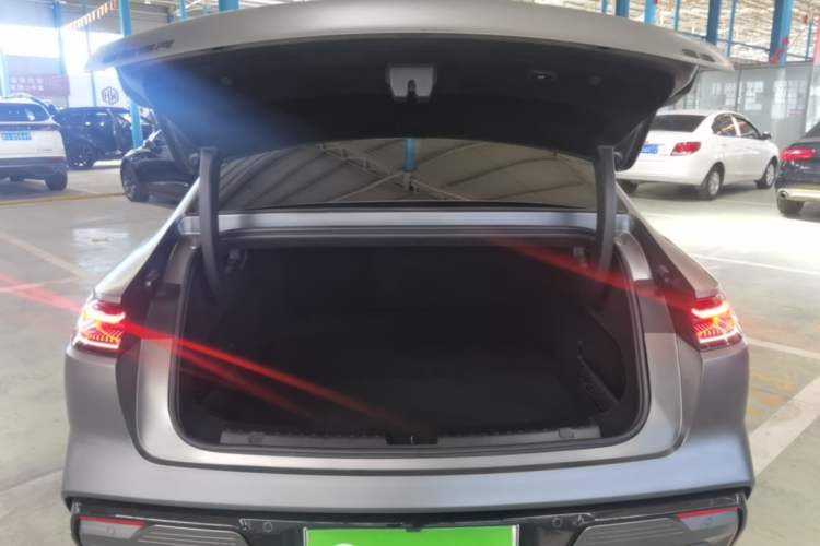 Used Geely Galaxy E8 2024 620 km All-Wheel-Drive Starship Performance Edition Trunk