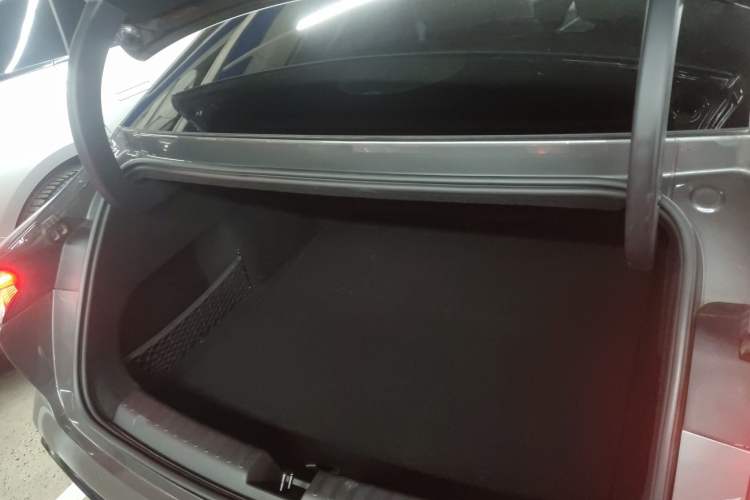 Used Geely Galaxy E8 2024 620 km All-Wheel-Drive Starship Performance Edition Trunk