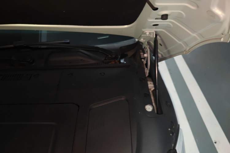 Used Geely Galaxy E8 2024 665 km Range Rear-Drive Starship Long-Range Version Engine Bay Left