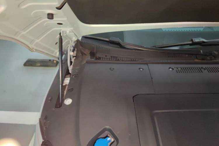 Used Geely Galaxy E8 2024 665 km Range Rear-Drive Starship Long-Range Version Engine Bay Right