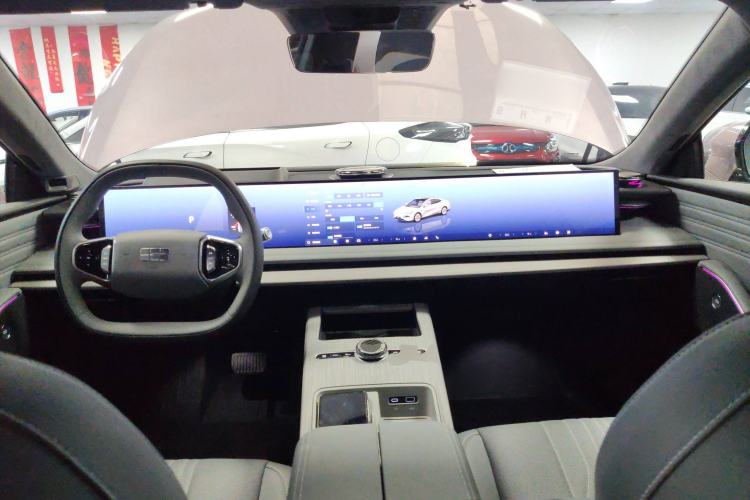 Used Geely Galaxy E8 2024 665 km Range Rear-Drive Starship Long-Range Version Center Console