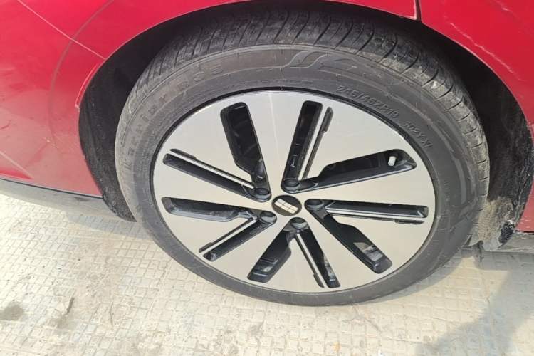 Used Geely Galaxy E8 2024 665 km Range Rear-Drive Starship Long-Range Version Exterior 5