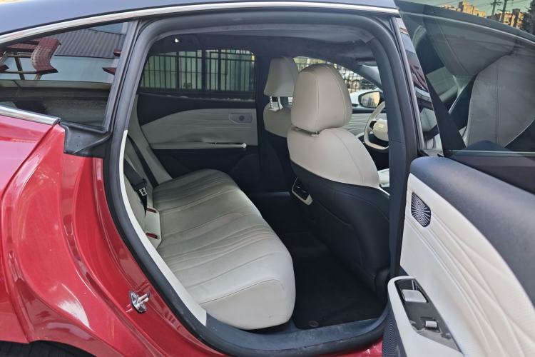 Used Geely Galaxy E8 2024 665 km Range Rear-Drive Starship Long-Range Version Interior 11