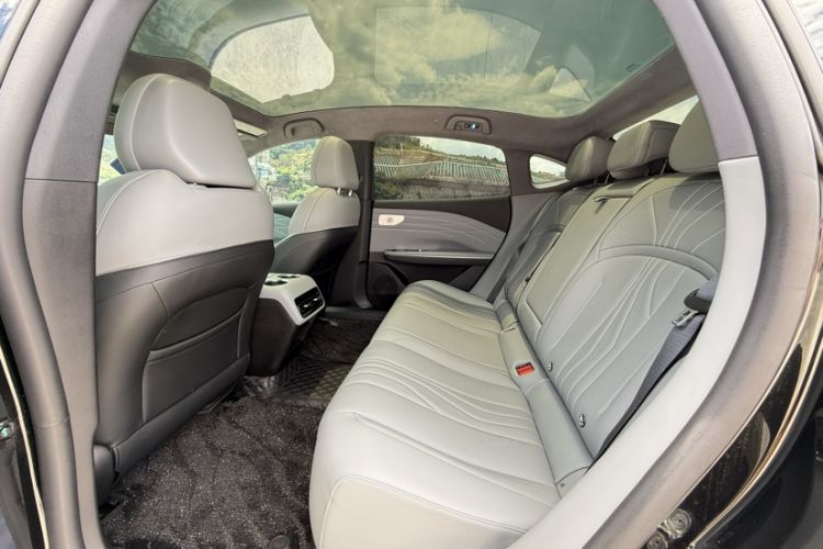 Used Geely Galaxy E8 2024 665 km Range Rear-Drive Starship Long-Range Version Interior 2