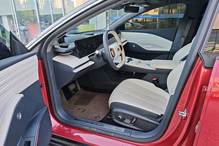 Used Geely Galaxy E8 2024 665 km Range Rear-Drive Starship Long-Range Version Left Front Seat