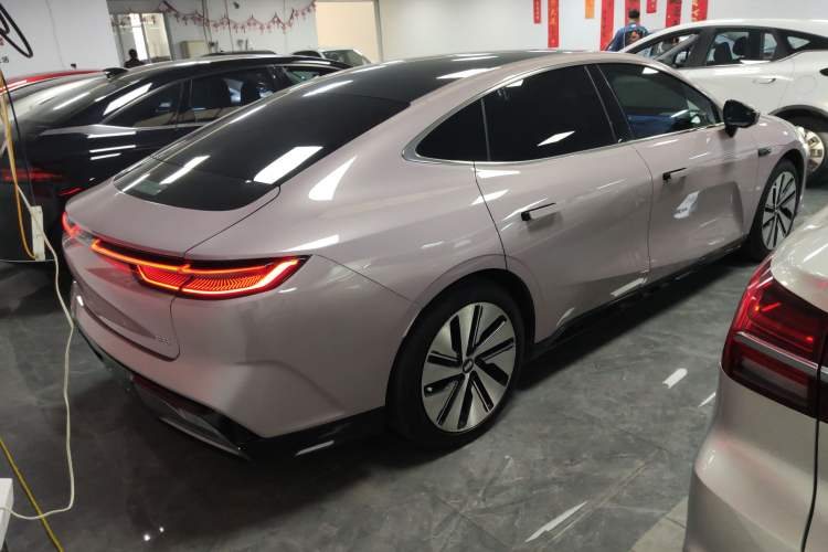 Used Geely Galaxy E8 2024 665 km Range Rear-Drive Starship Long-Range Version Rear Right 45 Deg