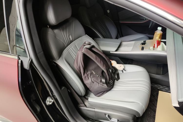 Used Geely Galaxy E8 2024 665 km Range Rear-Drive Starship Long-Range Version Right Front Seat