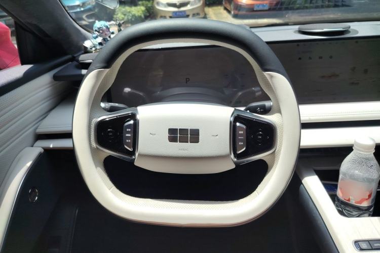Used Geely Galaxy E8 2024 550 km Range Rear-Drive MAX Steering Wheel