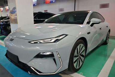 Used Geely Galaxy E8 2024 665 km Range Rear-Drive Starship Long-Range Version
