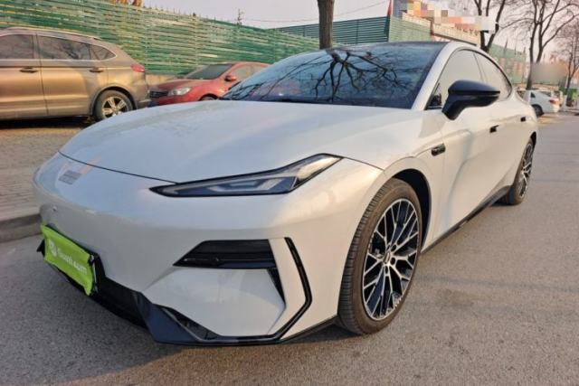 Used Geely Galaxy E8 2024 620 km All-Wheel-Drive Dragon Edition