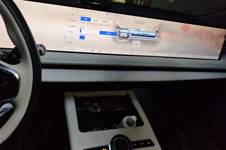 Used Geely Galaxy E8 2024 665 km Range Rear-Drive Starship Long-Range Version Audio And AC Panel