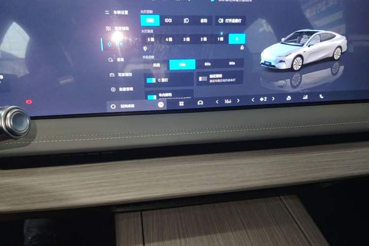 Used Geely Galaxy E8 2024 665 km Range Rear-Drive Starship Long-Range Version Audio And AC Panel
