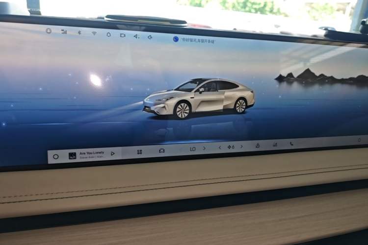 Used Geely Galaxy E8 2024 665 km Range Rear-Drive Starship Long-Range Version Audio And AC Panel